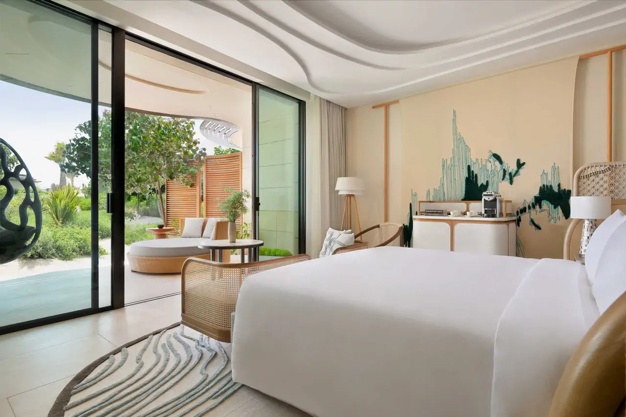 عرض الافتتاح