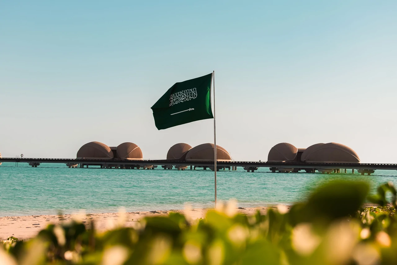 عرض اليوم الوطني في وجهة البحر الأحمر