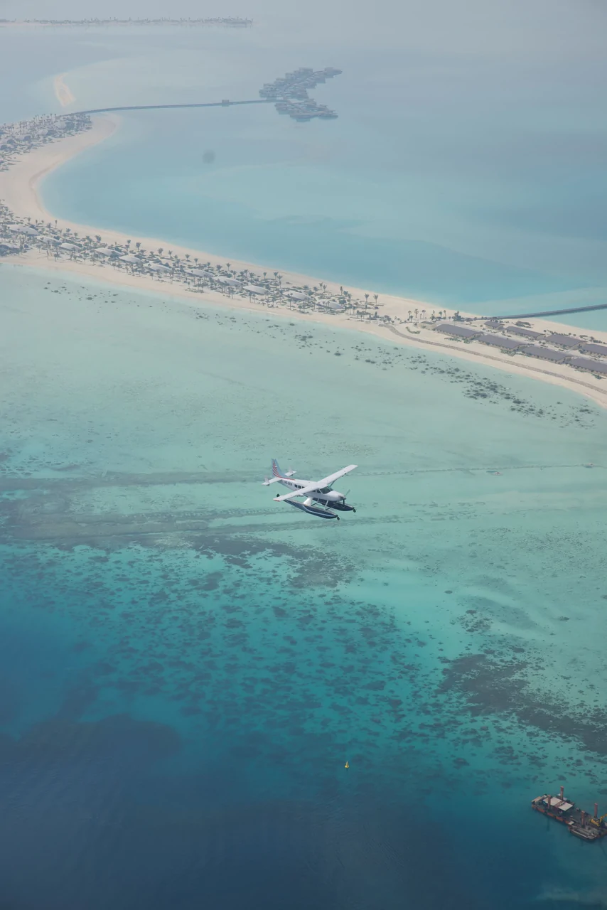 حلّق فوق روائع البحر الأحمر