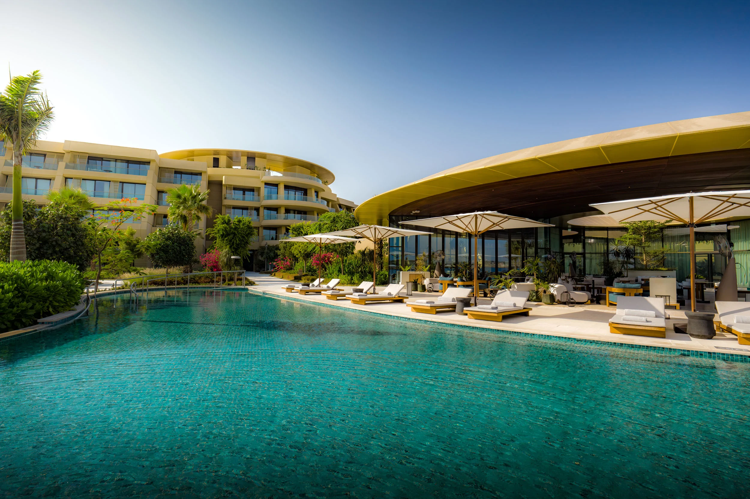 تربل باي, أمالا